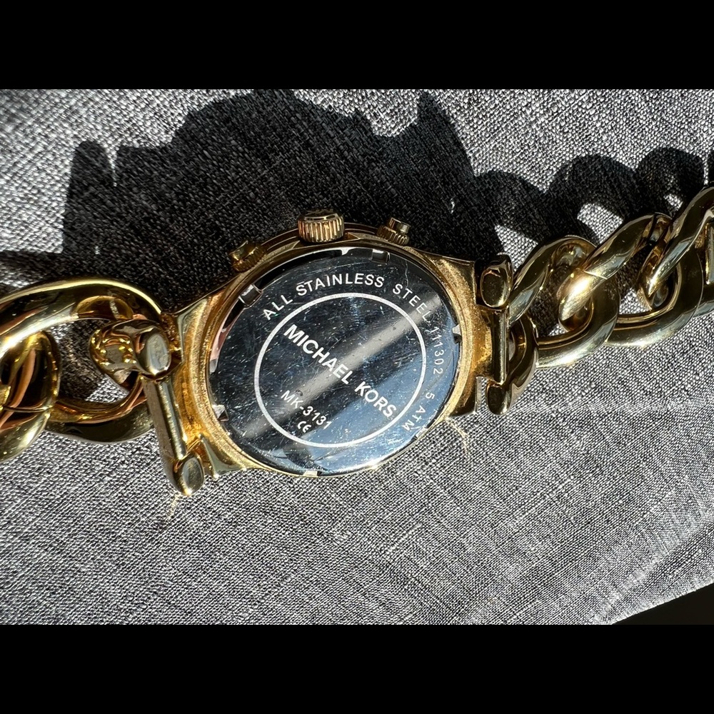 Michael Kors MK 3131 Runway Watch - Picture 5 of 5